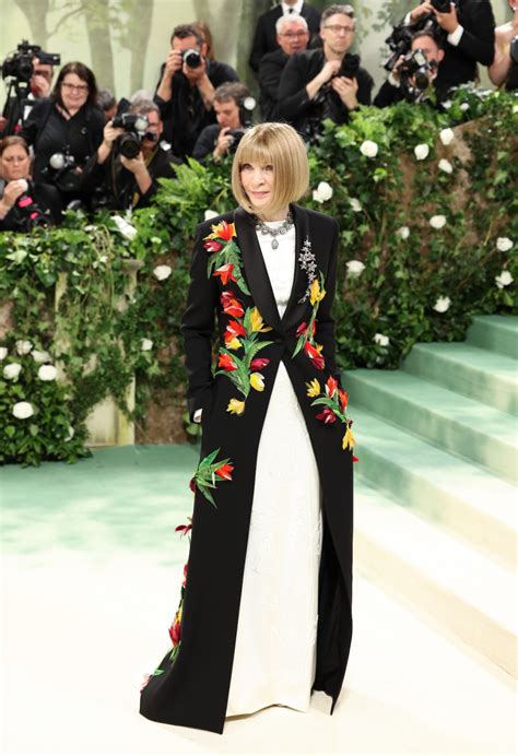 anna wintour met gala 2024.